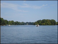 Photo of a boat in the lake