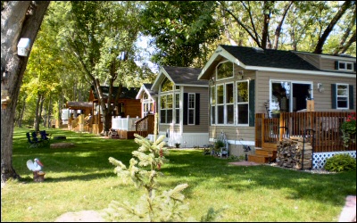 Photo of a few cabins located on the property